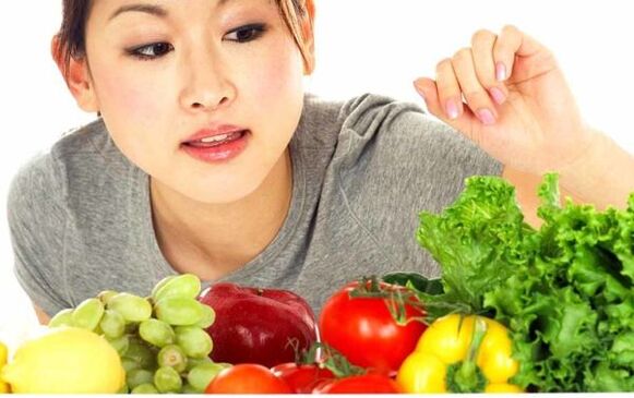 The Japanese girl chooses the products of the diet