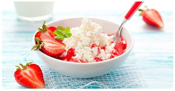 Only low-fat or low-fat cottage cheese is suitable for the fifth day of the 6-petal diet